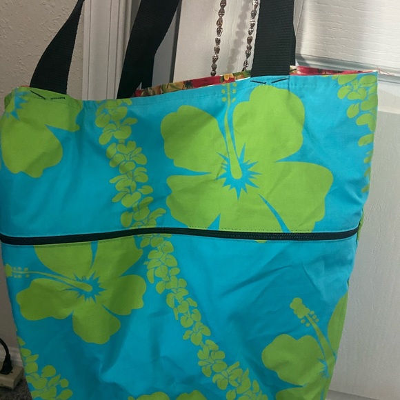 Large Reversible Hawaiian Print Tote Bag - Picture 3 of 4